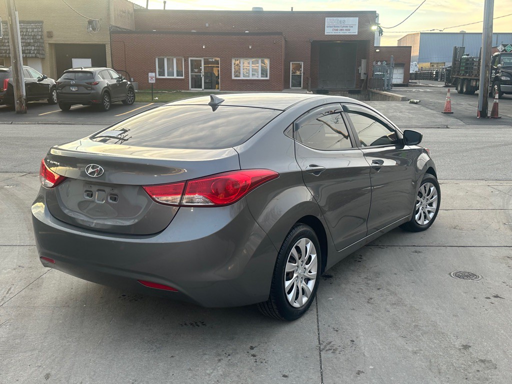 2013 Hyundai Elantra Image 4