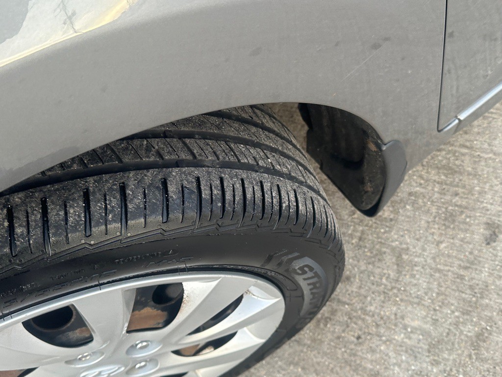 2013 Hyundai Elantra Image 7