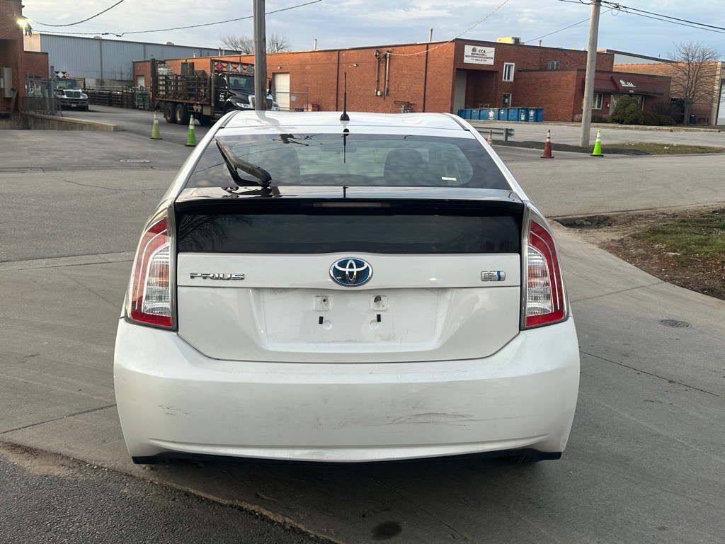 2012 Toyota Prius Image 15