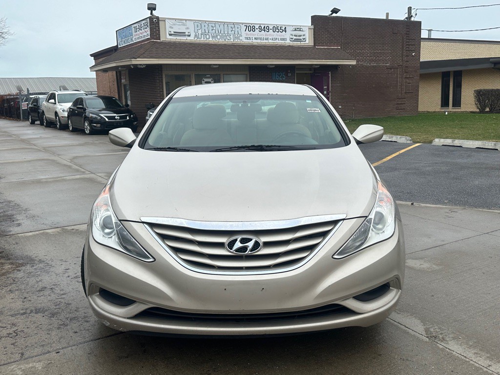 2011 Hyundai Sonata Image 3