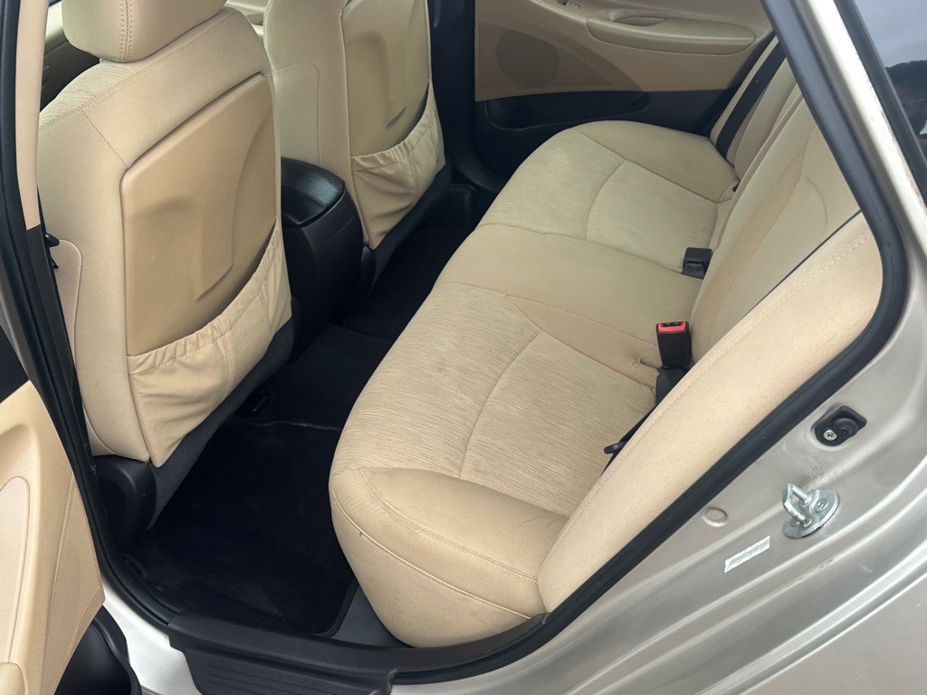 2011 Hyundai Sonata Image 9