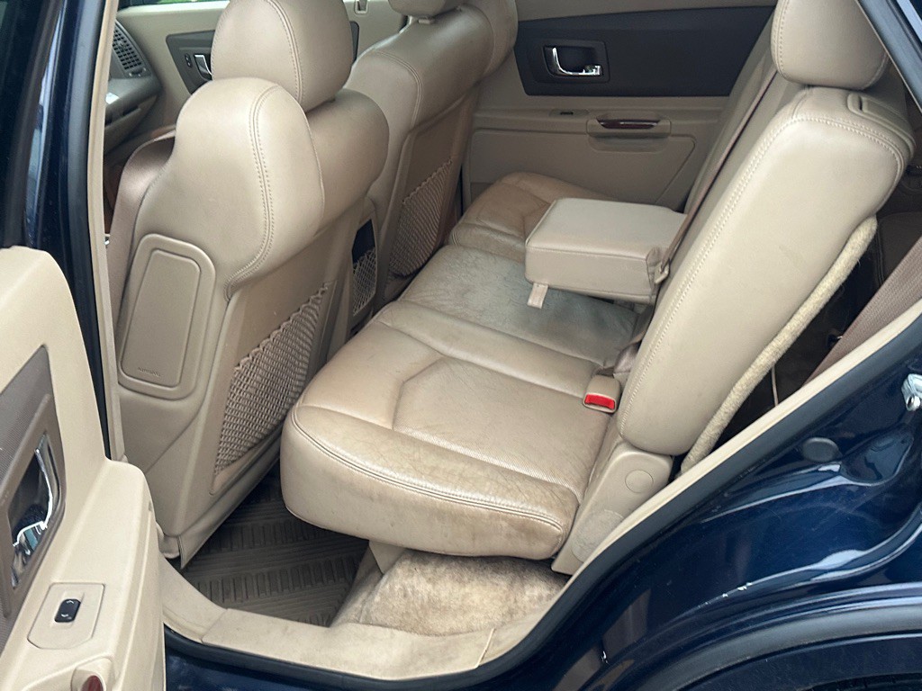 2006 Cadillac SRX Image 7