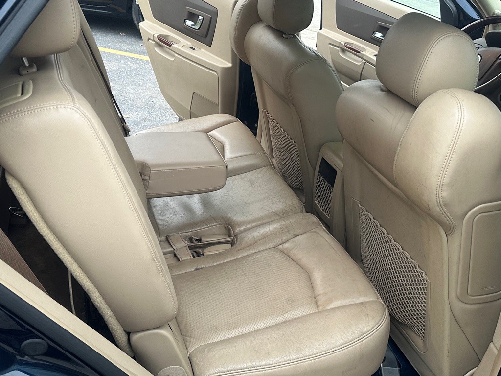 2006 Cadillac SRX Image 10