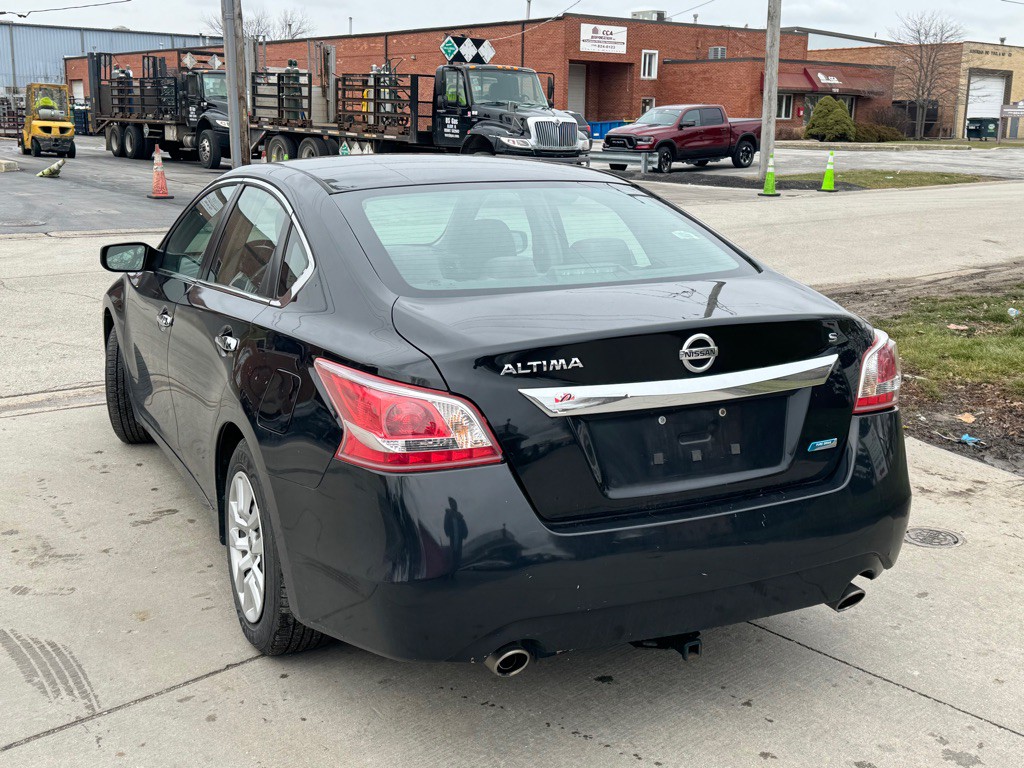 2013 Nissan Altima Image 4