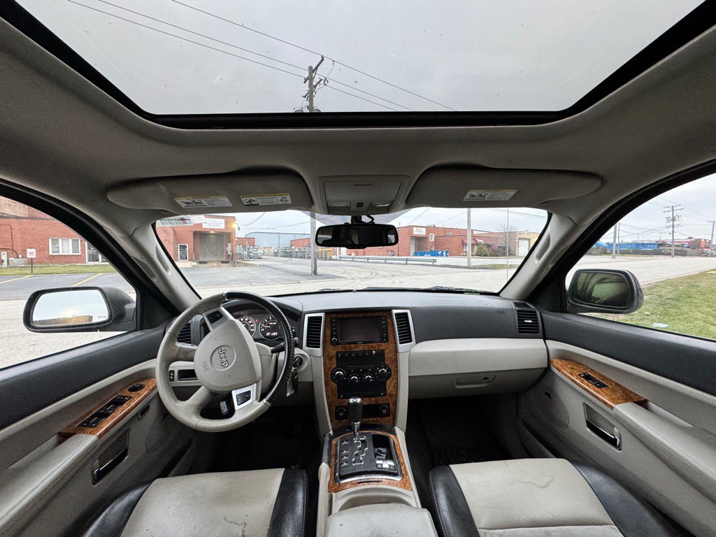 2010 Jeep Grand Cherokee Image 7