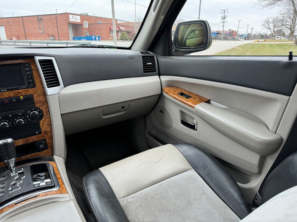 2010 Jeep Grand Cherokee Image 10