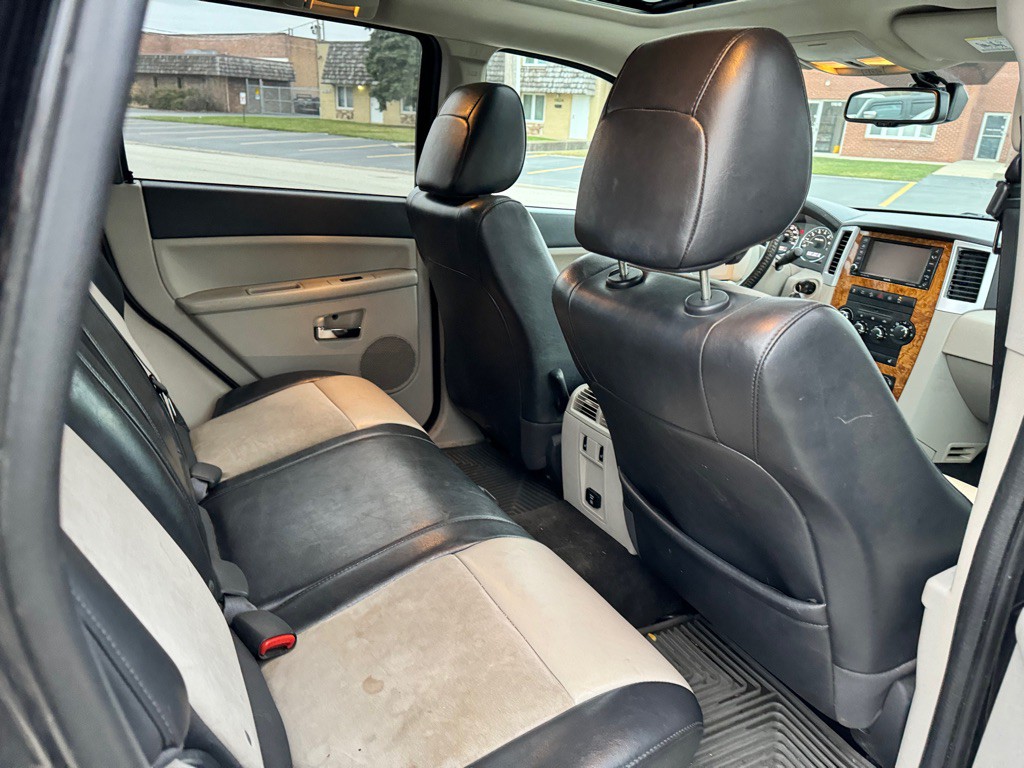 2010 Jeep Grand Cherokee Image 12