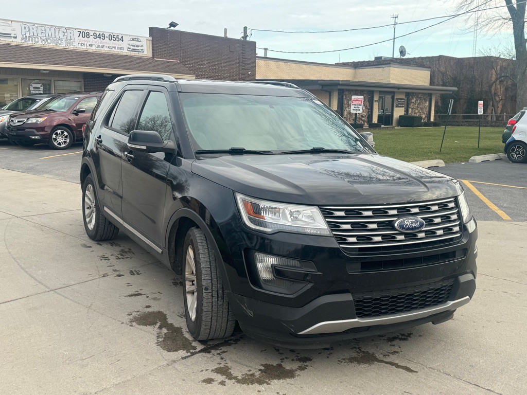 2016 Ford Explorer Image 2