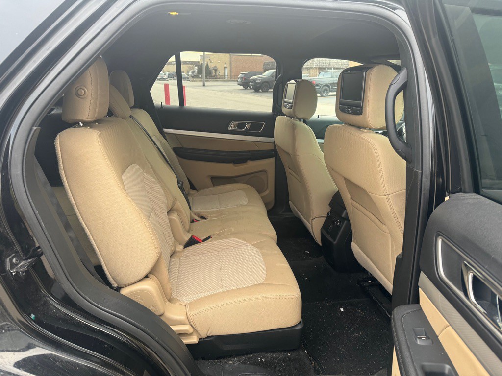 2016 Ford Explorer Image 10