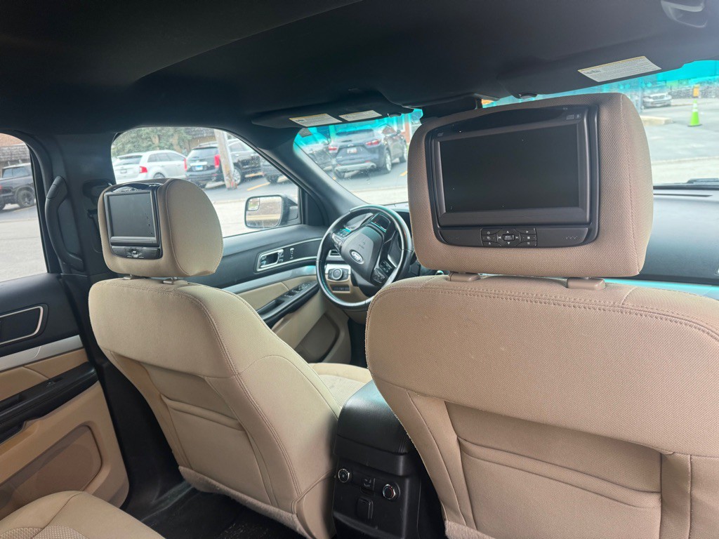 2016 Ford Explorer Image 14