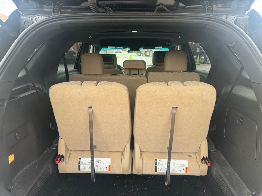 2016 Ford Explorer Image 16