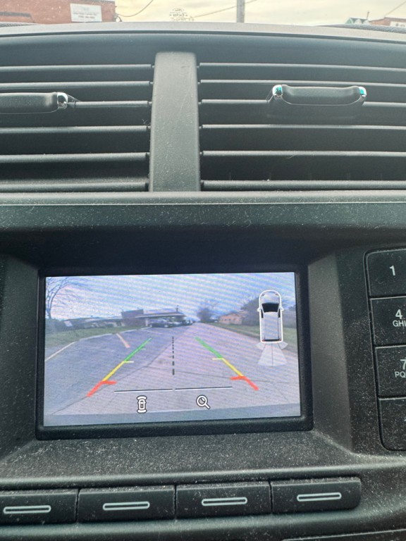 2016 Ford Explorer Image 17