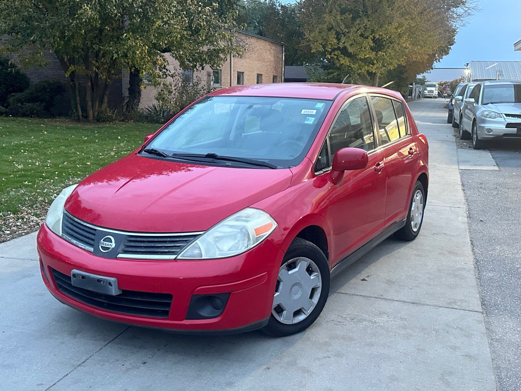 2009 Nissan Versa Image 1