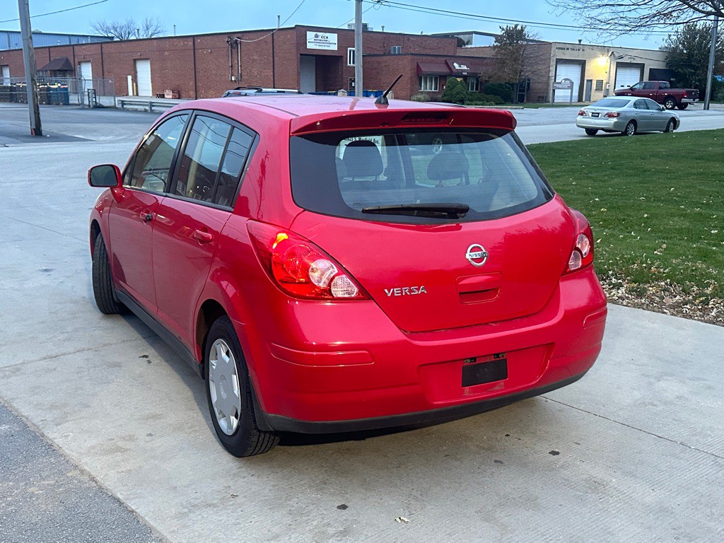 2009 Nissan Versa Image 4