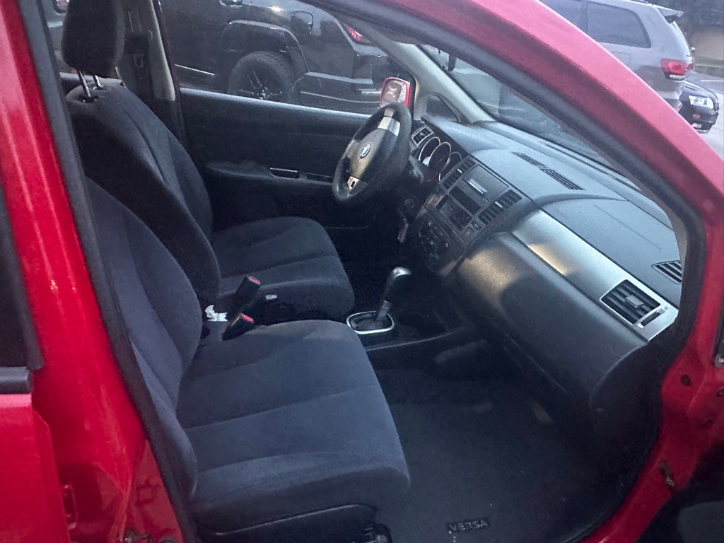 2009 Nissan Versa Image 8