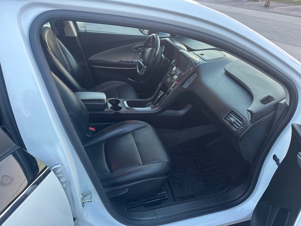 2014 Chevrolet Volt Image 9