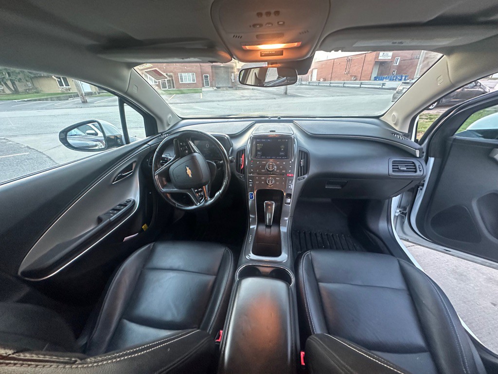 2014 Chevrolet Volt Image 10