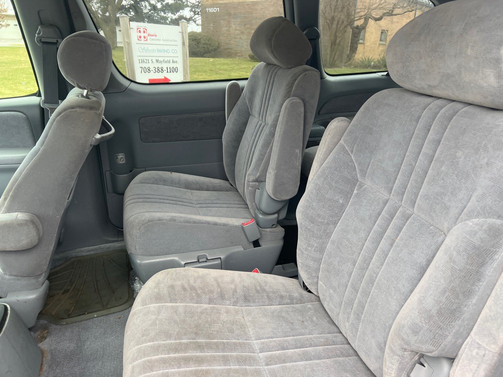 2002 Toyota Sienna Image 15