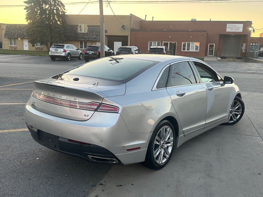 2013 Lincoln MKZ Image 3