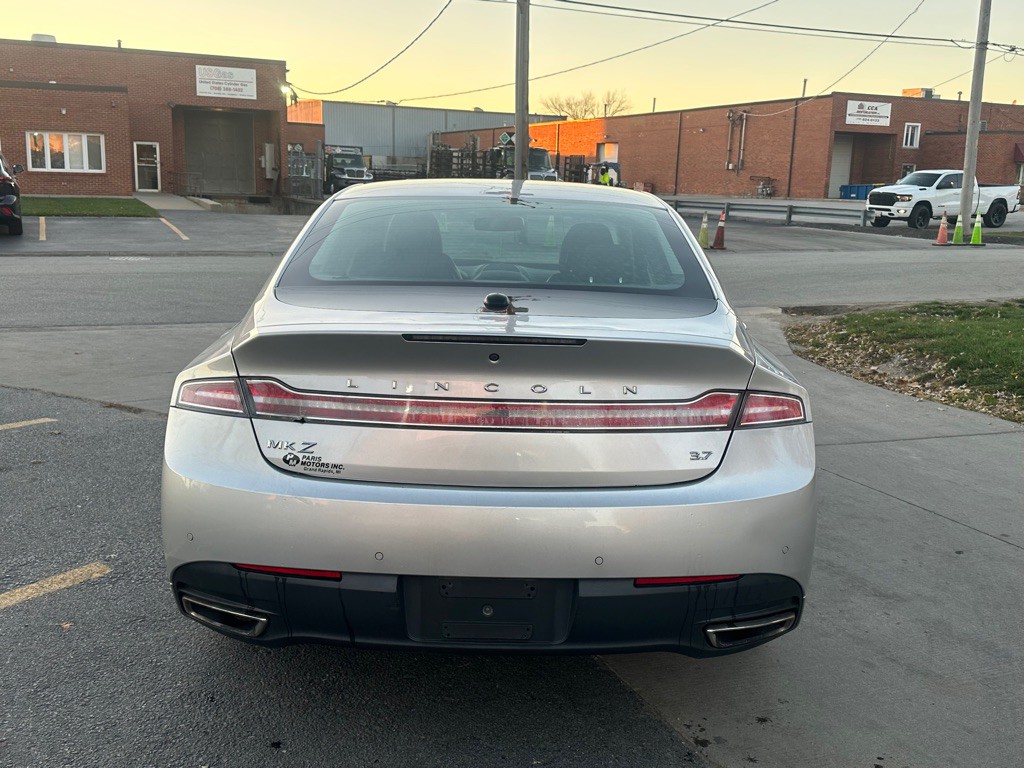 2013 Lincoln MKZ Image 4