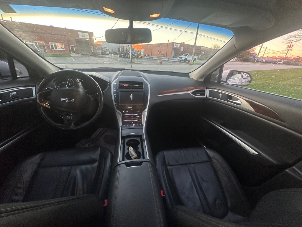 2013 Lincoln MKZ Image 8