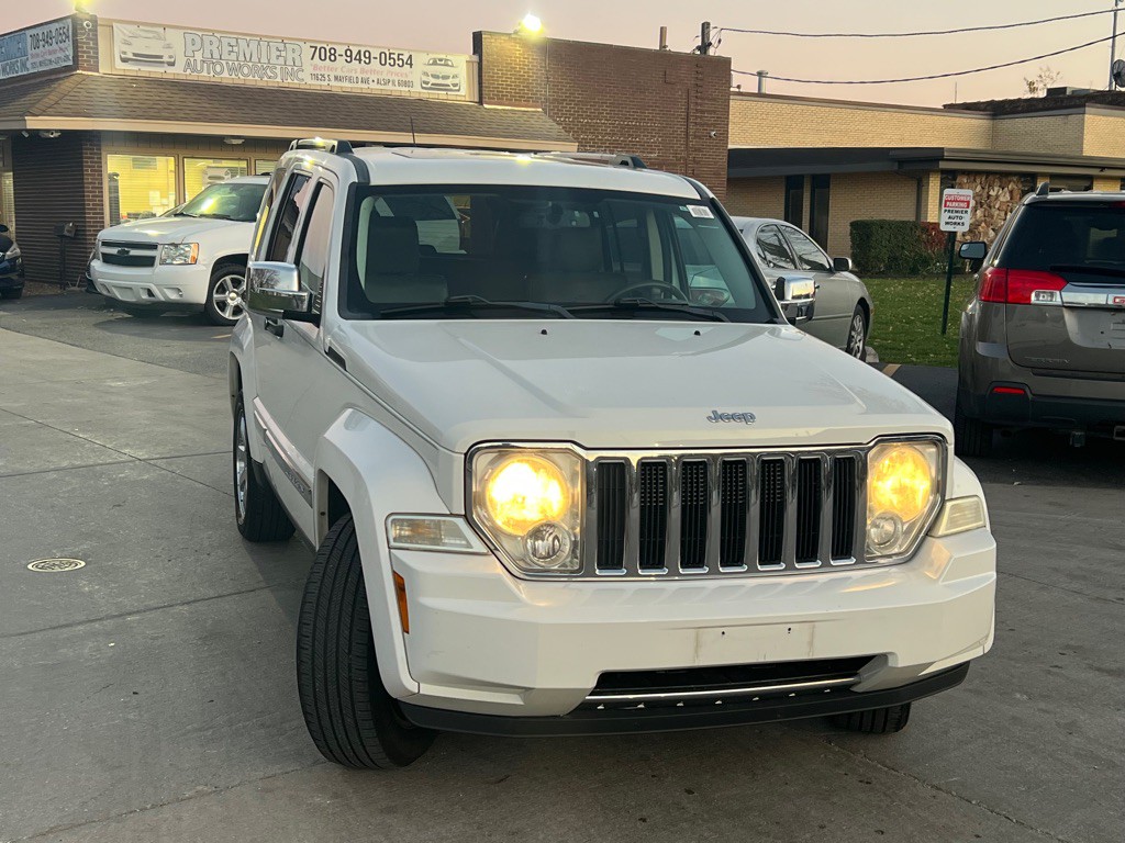 2008 Jeep Liberty Image 2