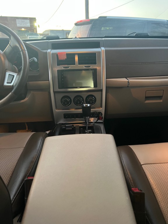 2008 Jeep Liberty Image 13