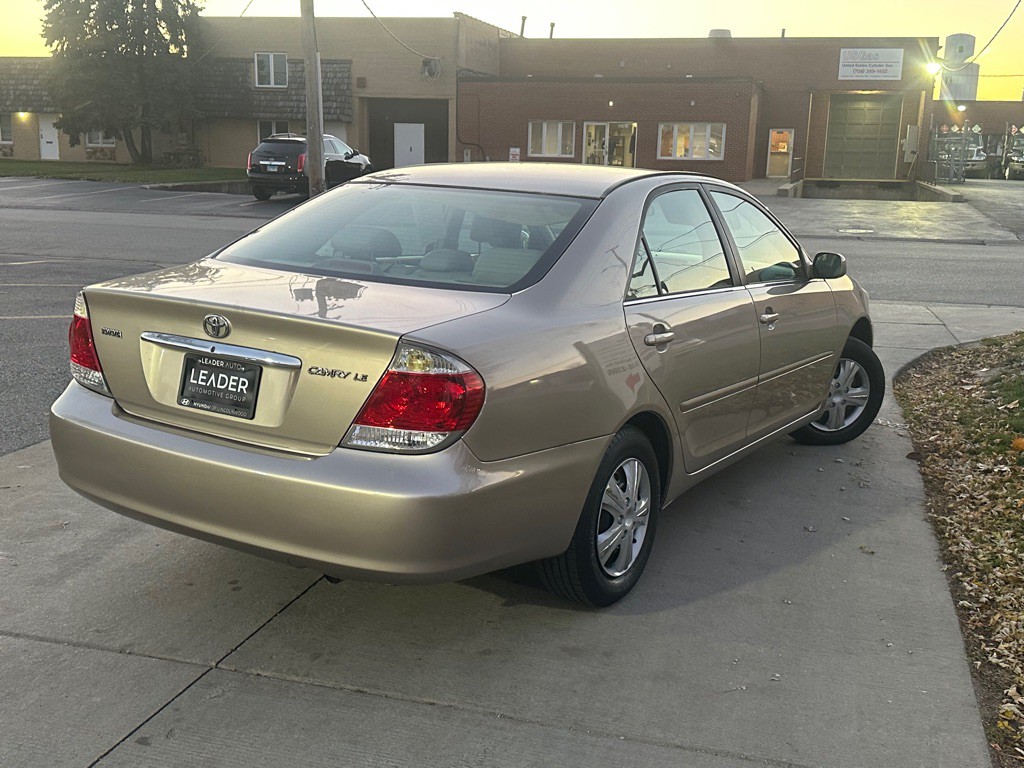 2005 Toyota Camry Image 4