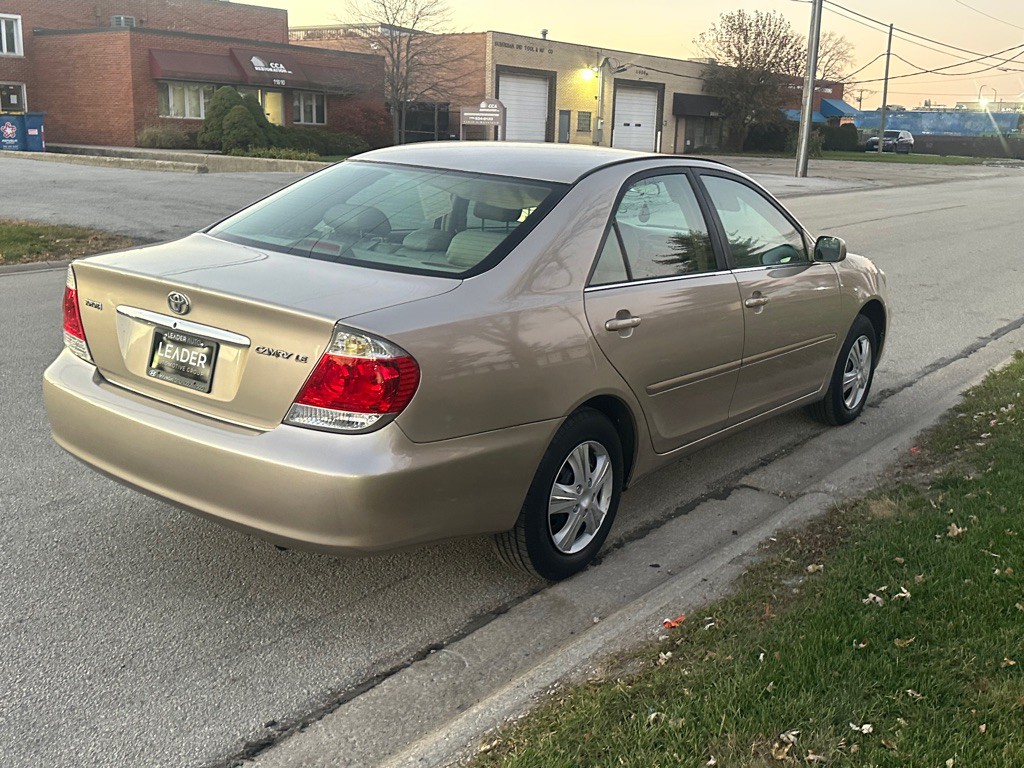 2005 Toyota Camry Image 8