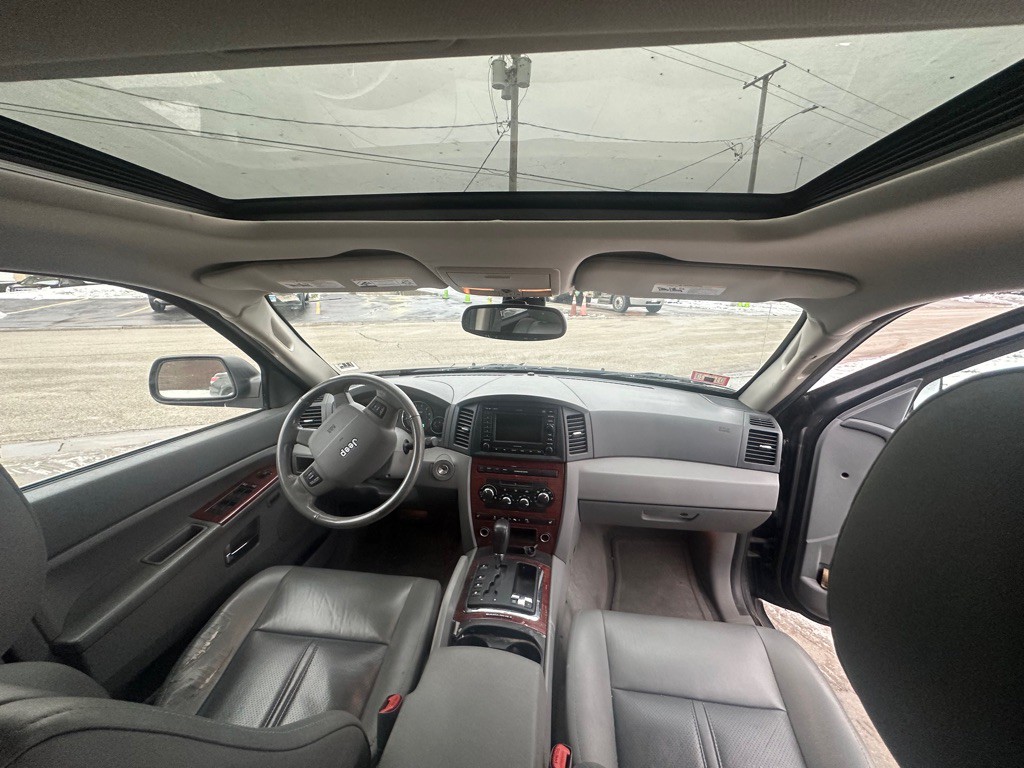 2005 Jeep Grand Cherokee Image 8