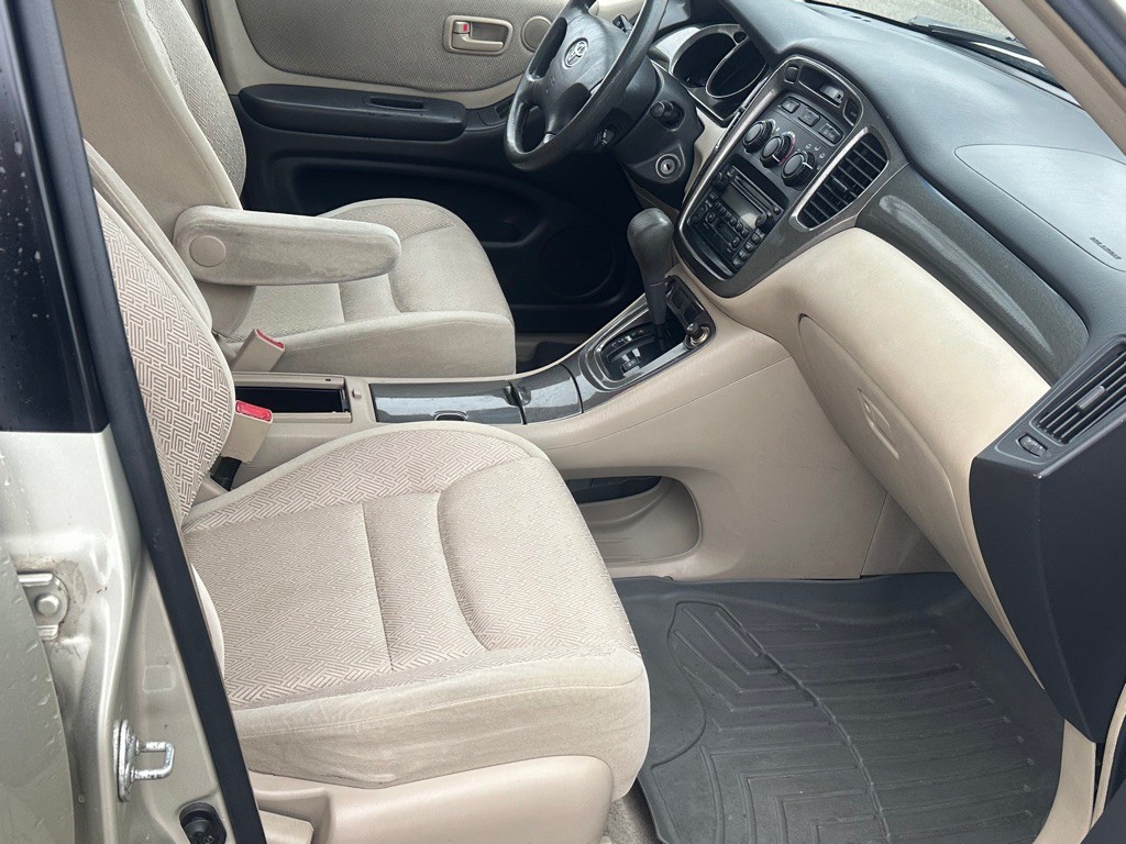2003 Toyota Highlander Image 10