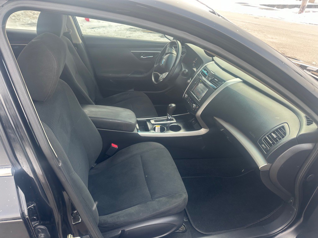 2015 Nissan Altima Image 8
