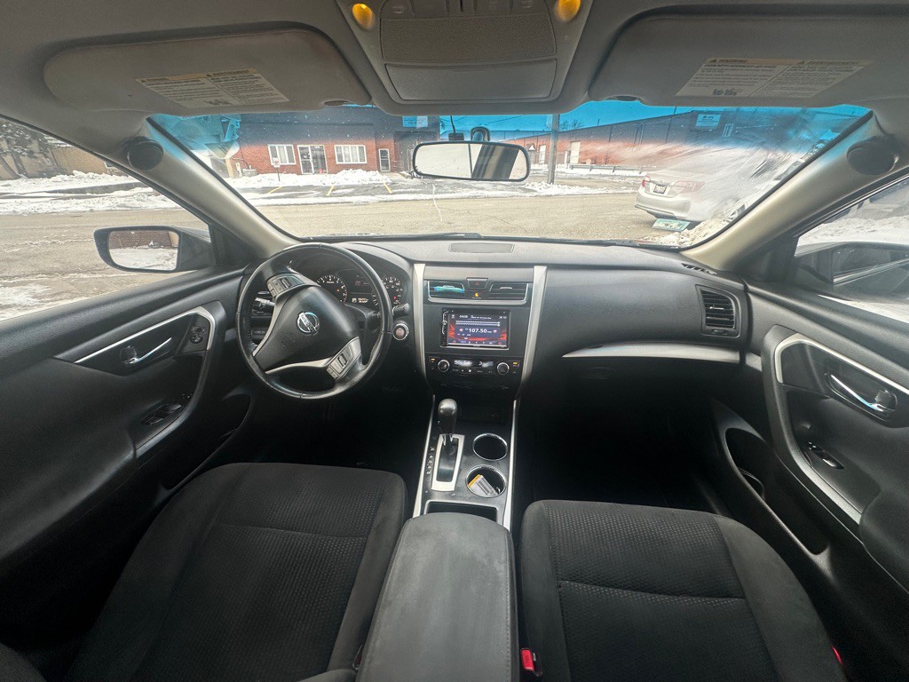 2015 Nissan Altima Image 10
