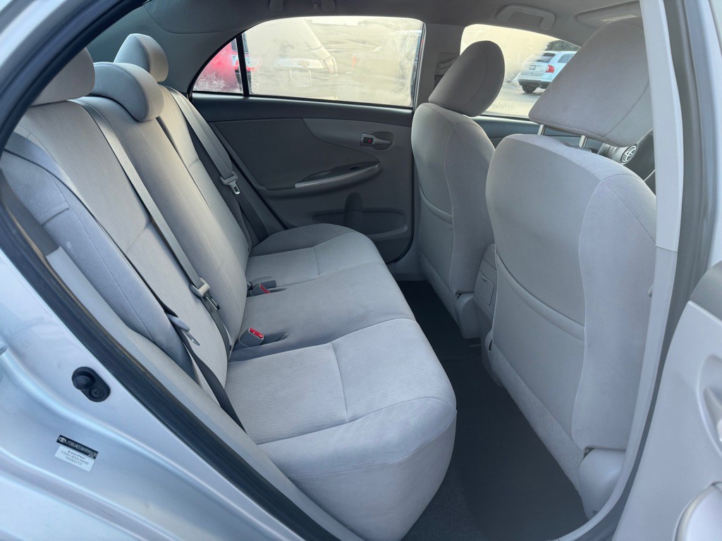 2010 Toyota Corolla Image 10