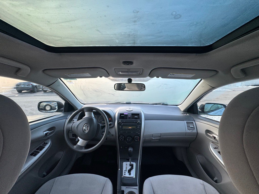 2010 Toyota Corolla Image 11