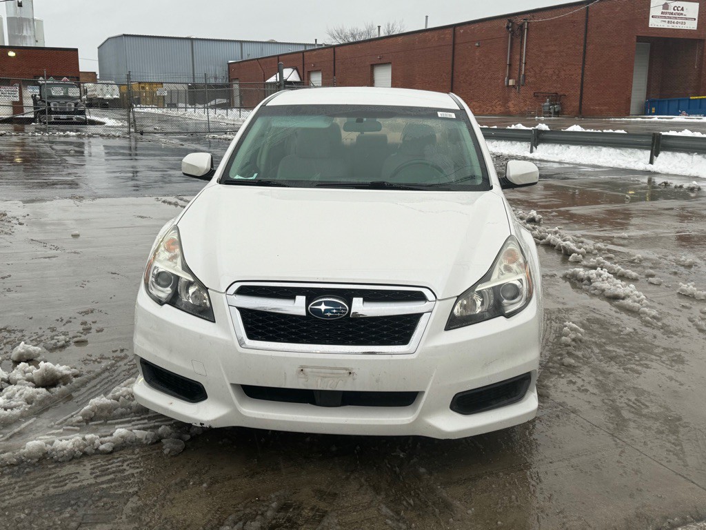 2013 Subaru Legacy Image 5