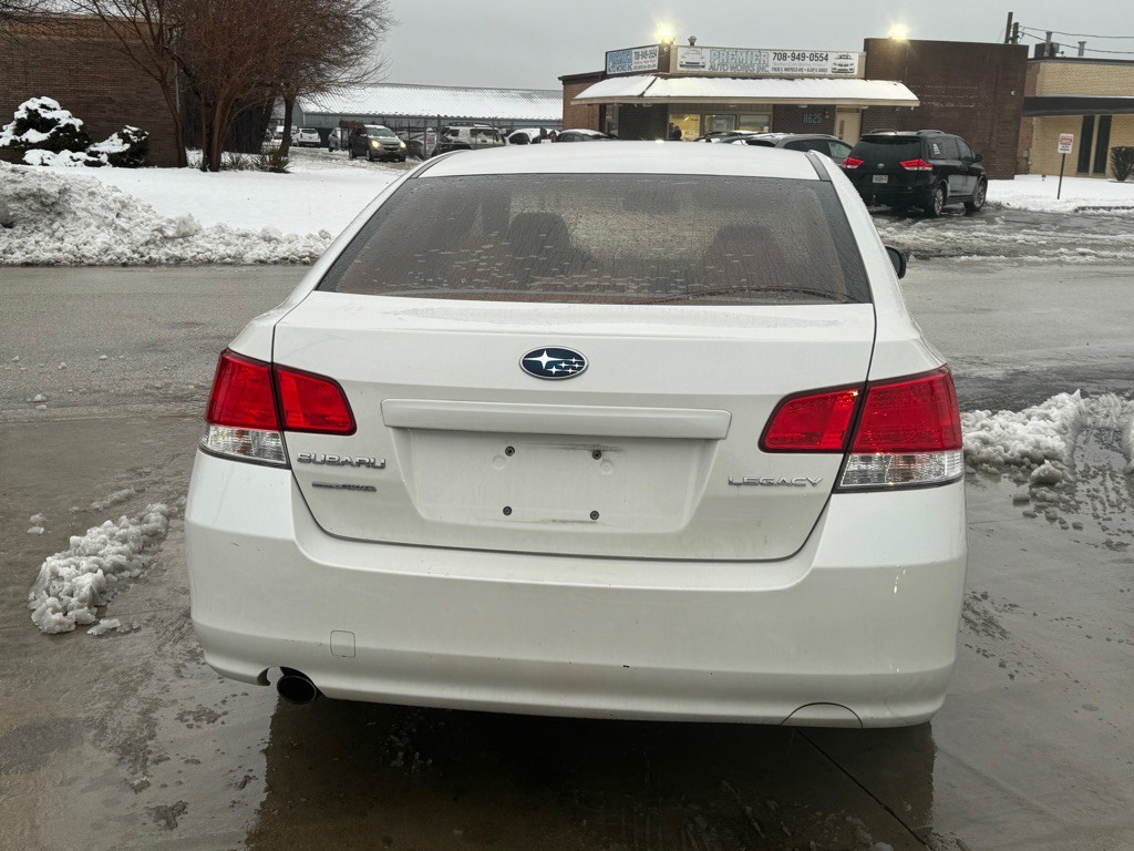 2013 Subaru Legacy Image 6