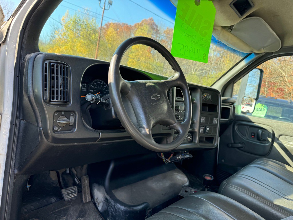 2003 Chevrolet C/K 4500 Image 9