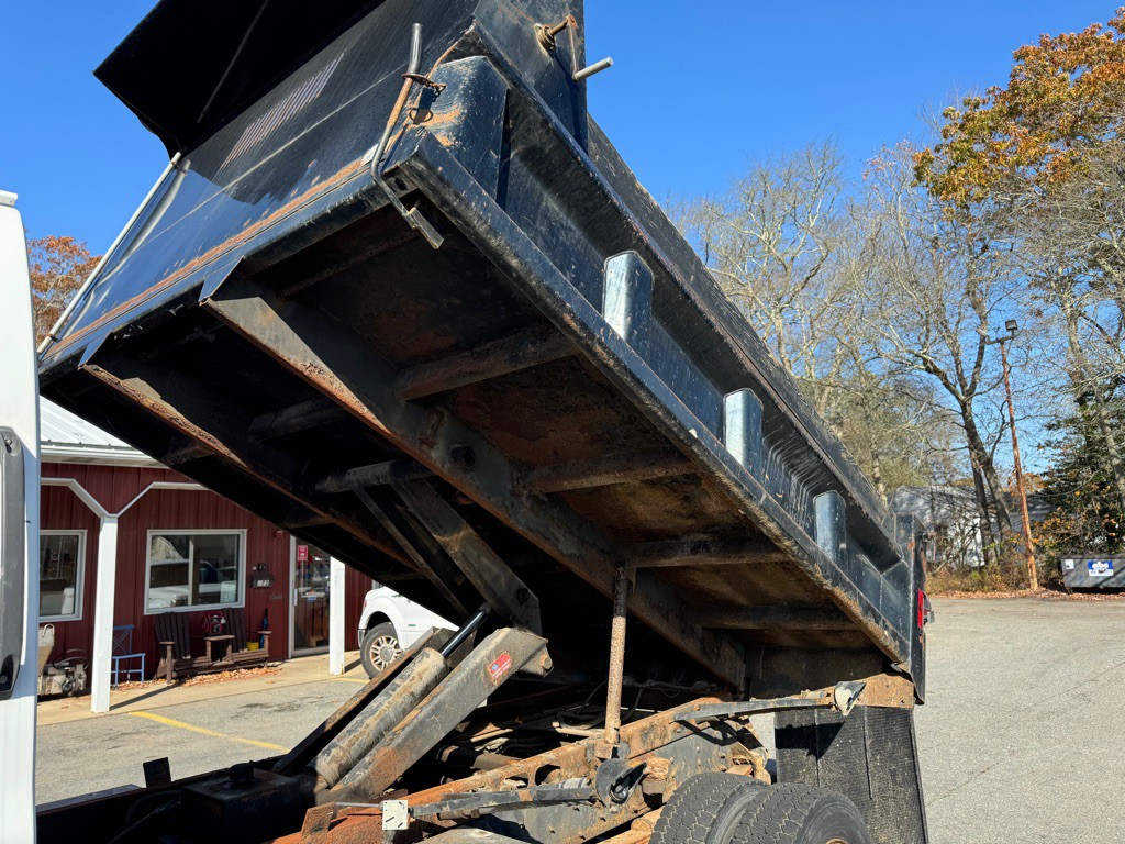 2003 Chevrolet C/K 4500 Image 12