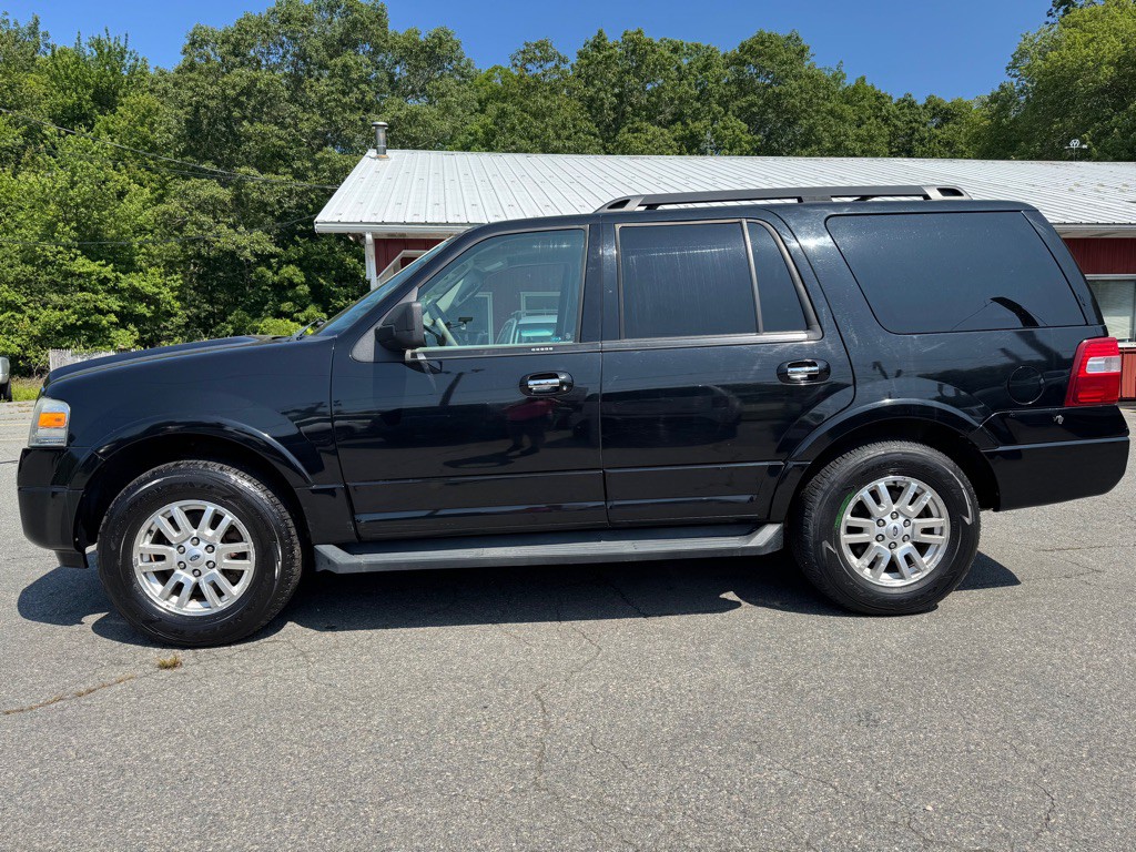 2012 Ford Expedition Image 2