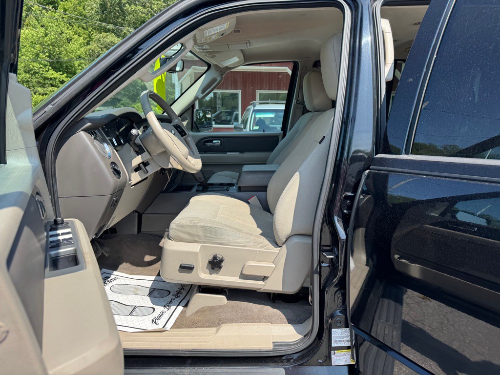 2012 Ford Expedition Image 12