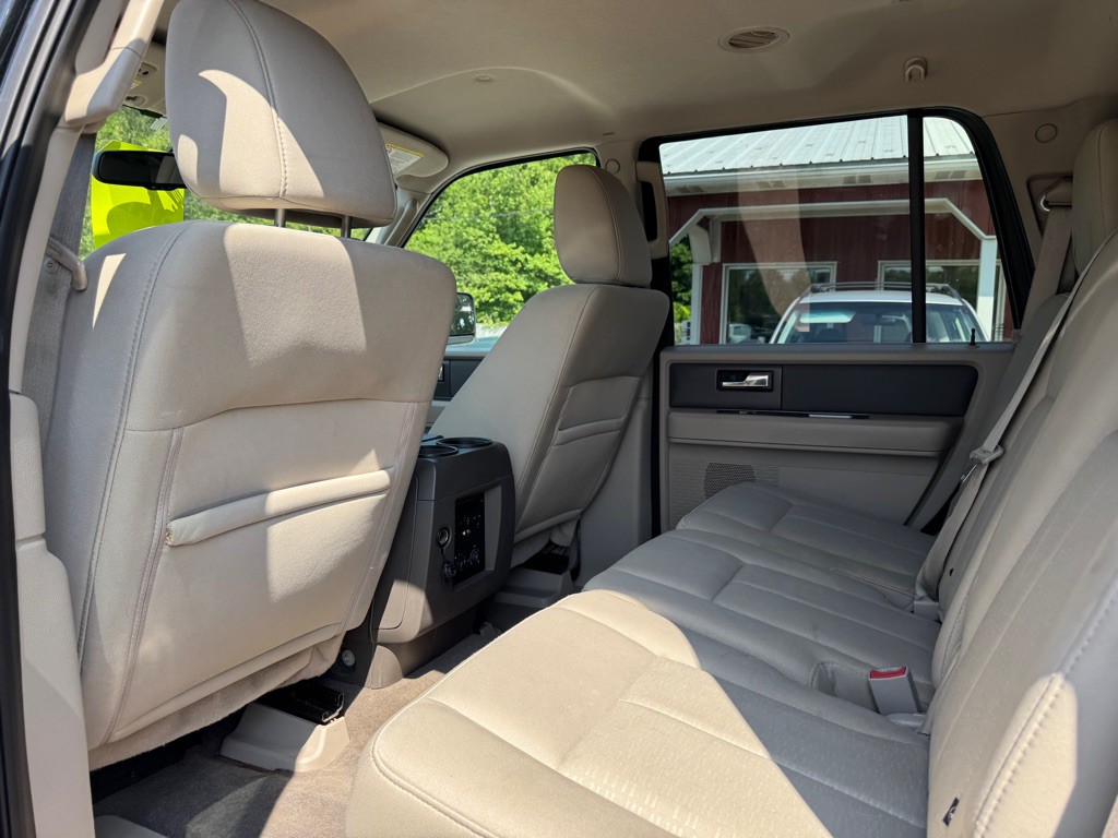 2012 Ford Expedition Image 16