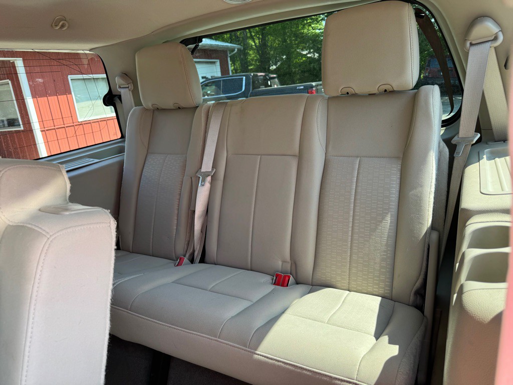 2012 Ford Expedition Image 17