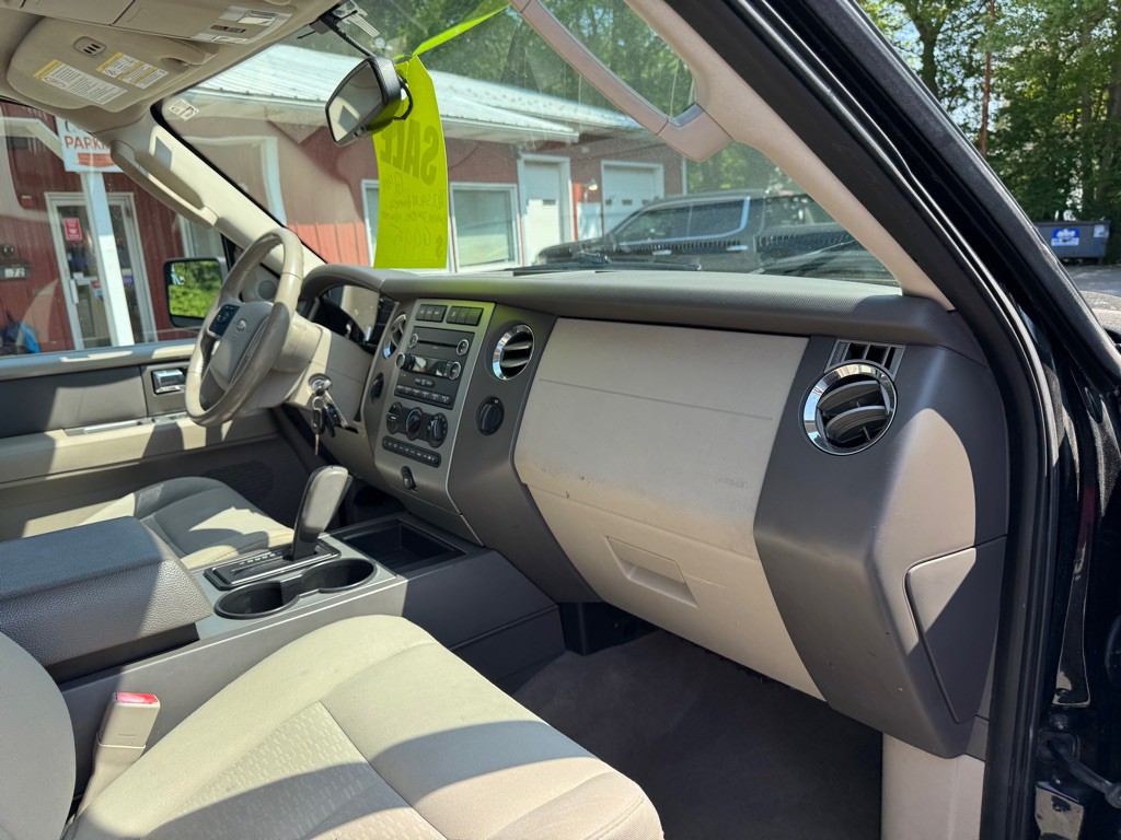 2012 Ford Expedition Image 22