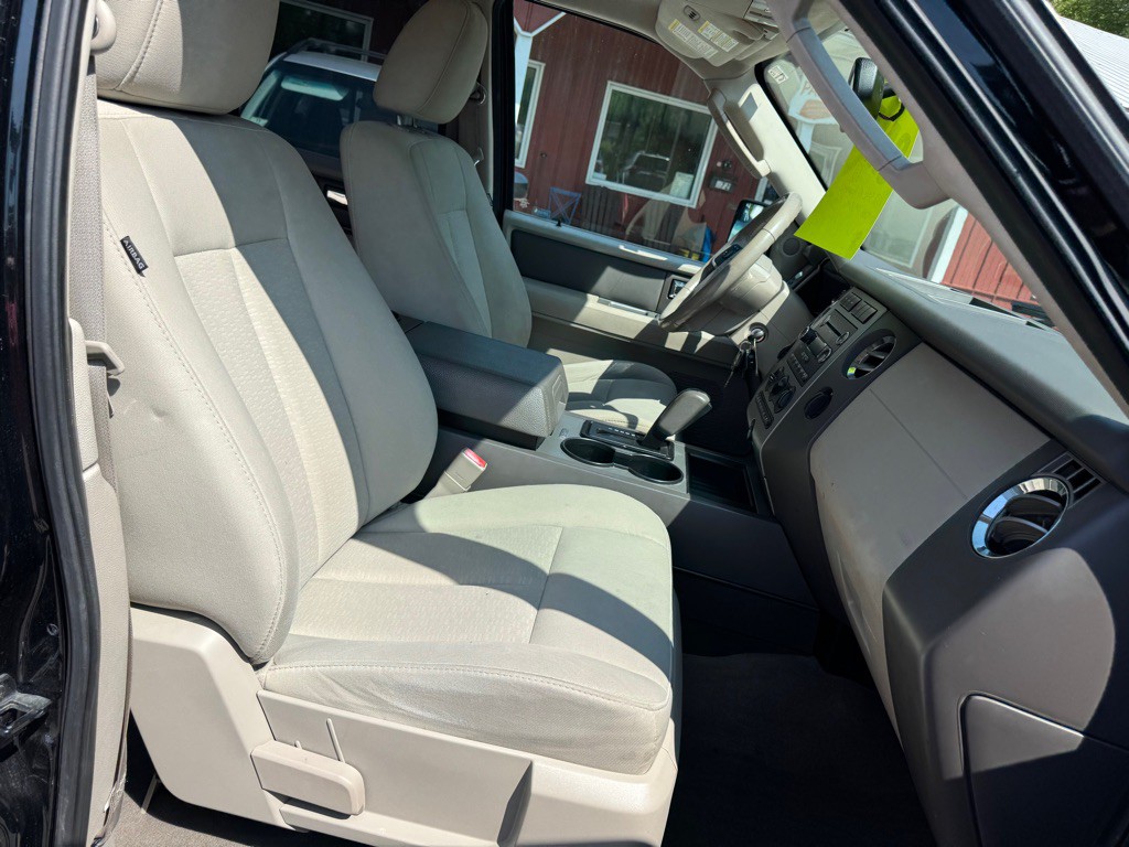 2012 Ford Expedition Image 24