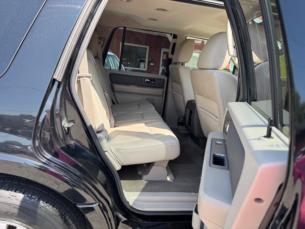 2012 Ford Expedition Image 25