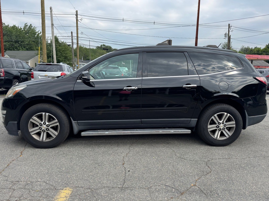 2016 Chevrolet Traverse Image 2