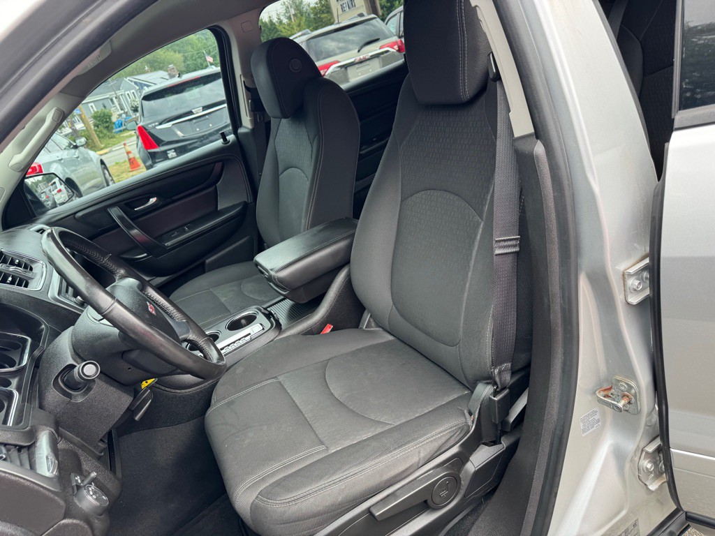 2016 GMC Acadia Image 12