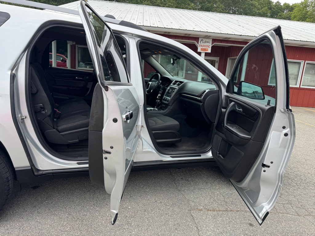 2016 GMC Acadia Image 17