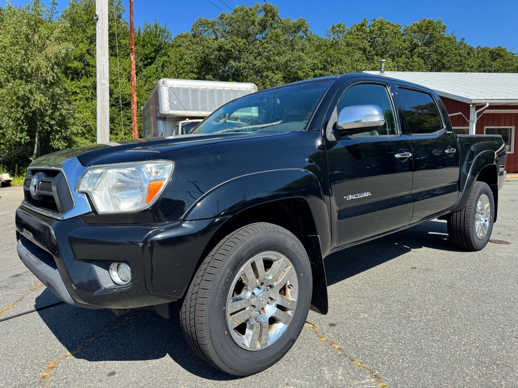 2014 Toyota Tacoma Image 1
